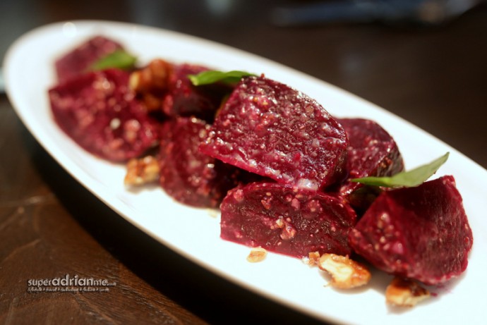 Beetroot and Walnut Salad