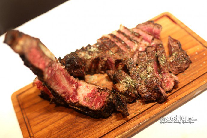 45 Days Dry-aged Corn-fed Traditional Fiorentina Steak