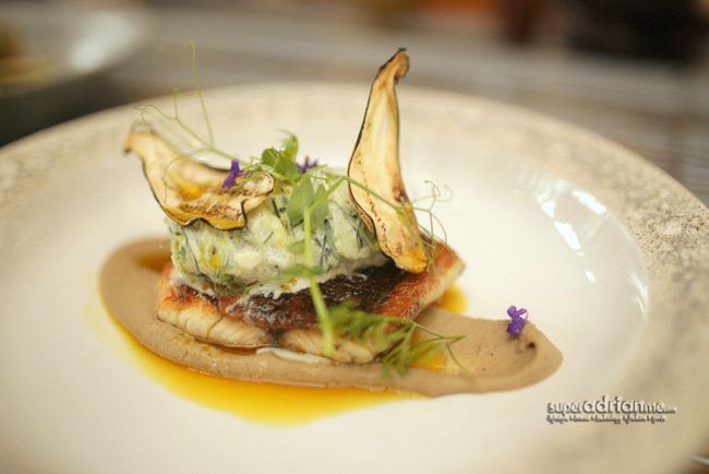 Coal Baked Barramundi (S$26)