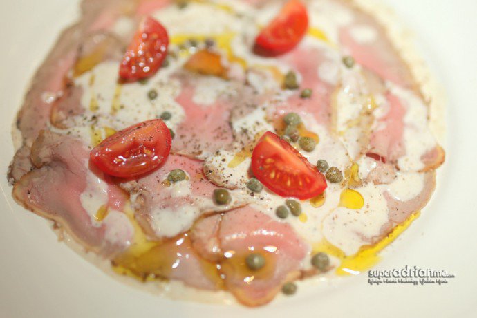 Sliced Roasted Veal Loin with Tuna Sauce